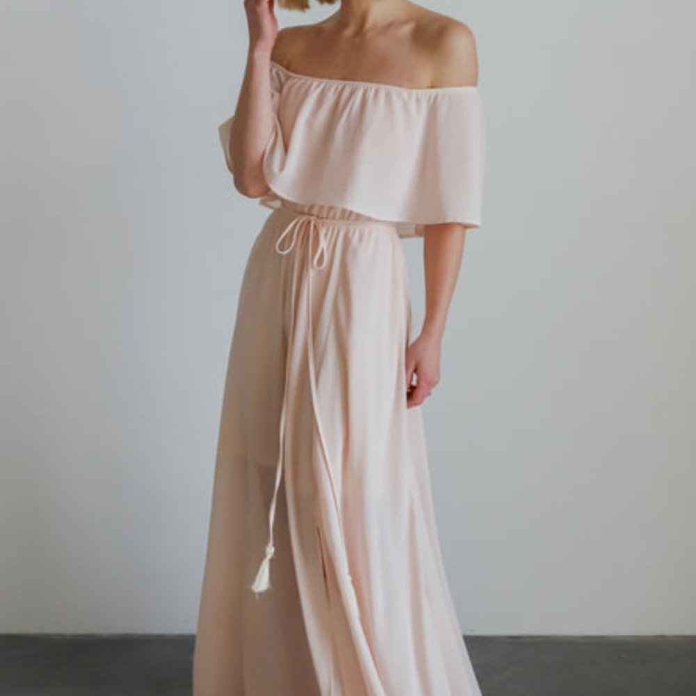 NWOT Pink Victoria Off Shoulder Maxi Dress (XL)